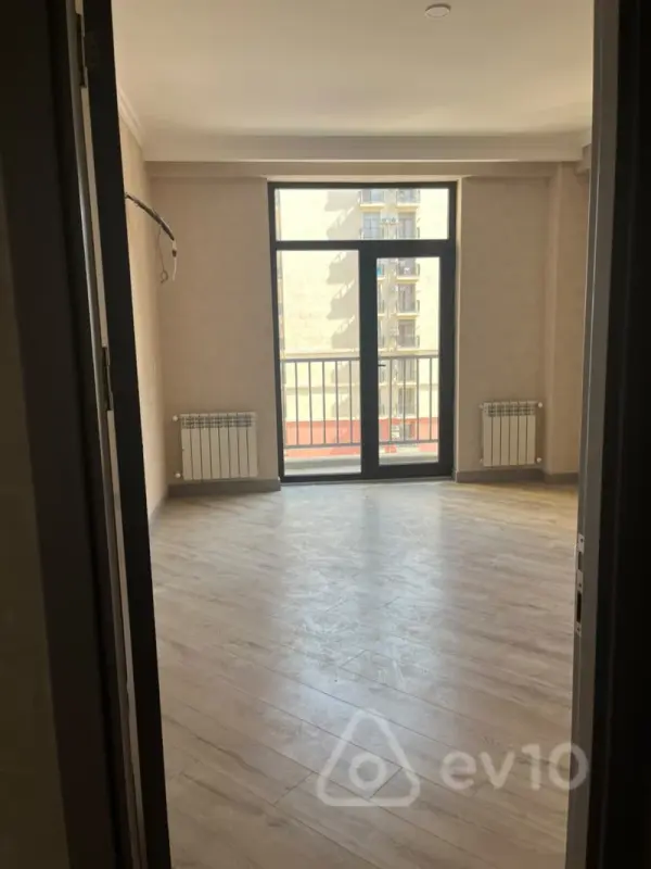 Satılır 2 otaqlı yeni tikili 82 m²