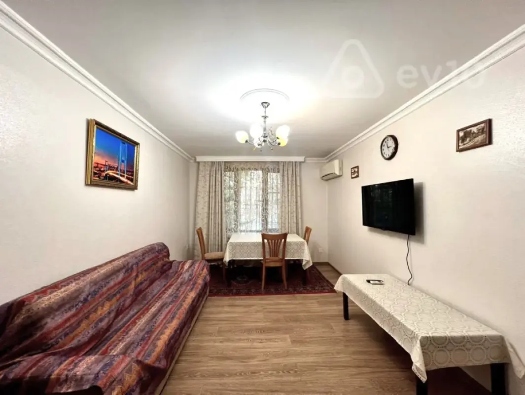 Satılır 2 otaqlı köhnə tikili 50 m²