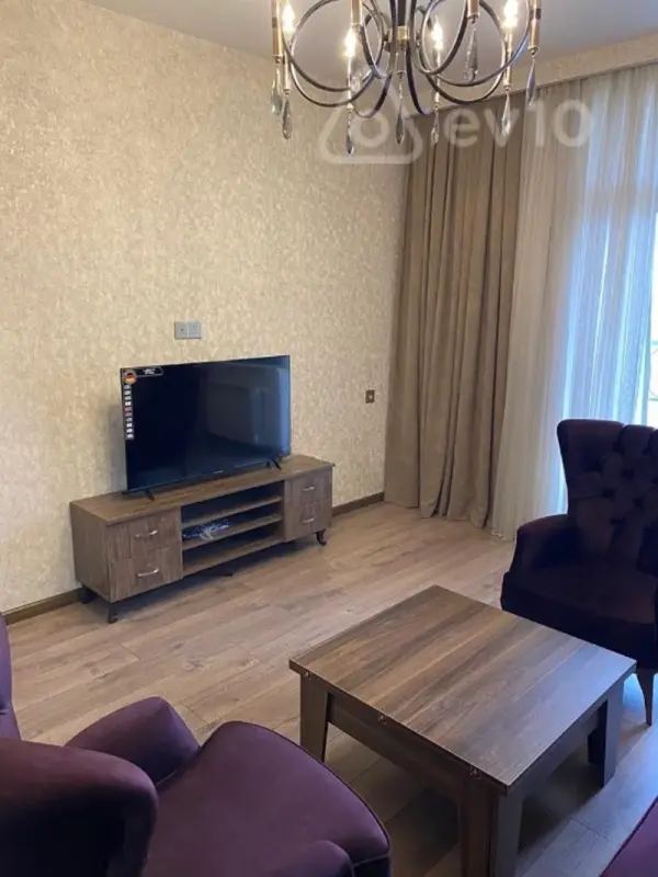 Kirayə verilir 2 otaqlı yeni tikili 85 m²