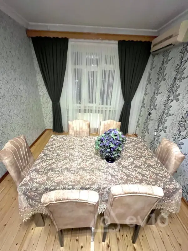 Kirayə verilir 3 otaqlı köhnə tikili 75 m²
