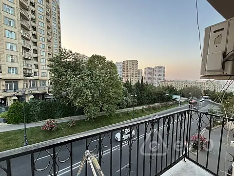 Kirayə verilir 2 otaqlı köhnə tikili 50 m² — Bakı, Yasamal 2 otaq 50.00 m²