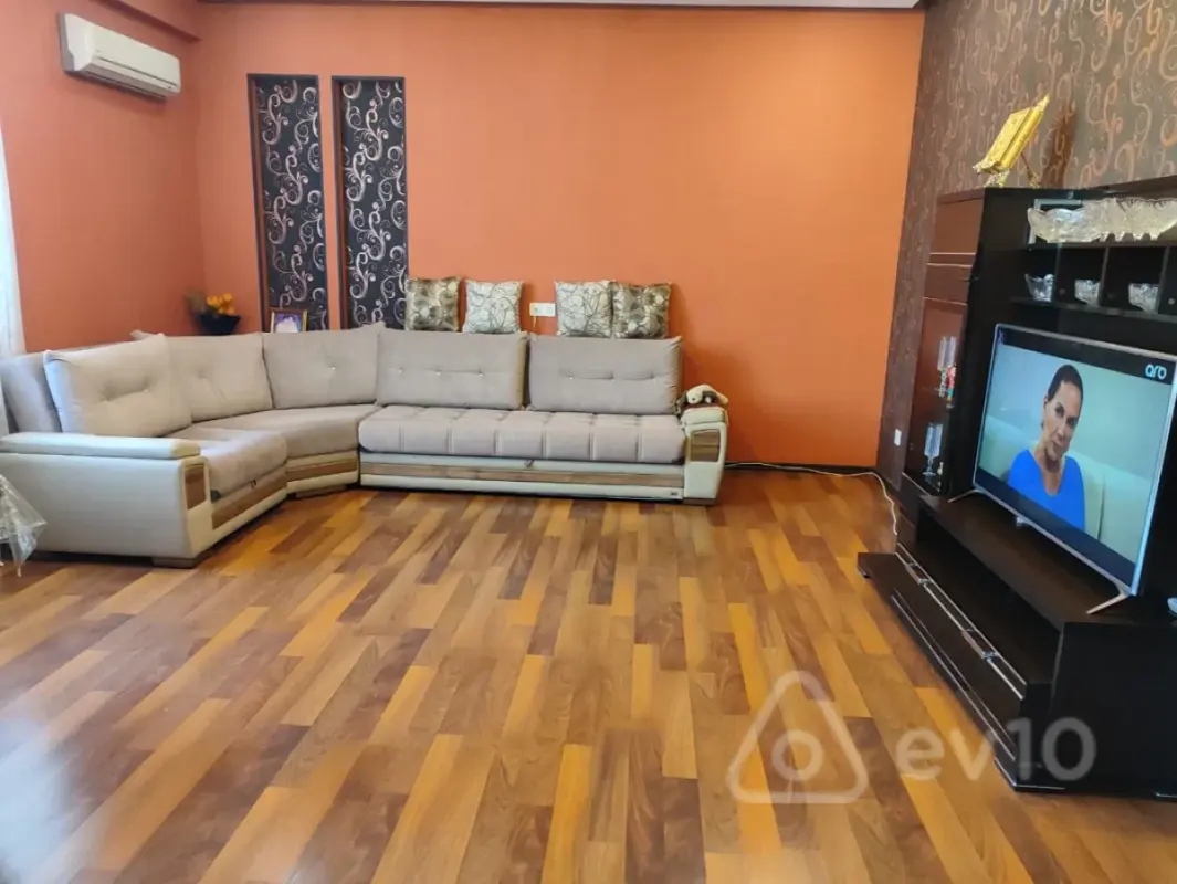 Satılır 2 otaqlı yeni tikili 70 m²