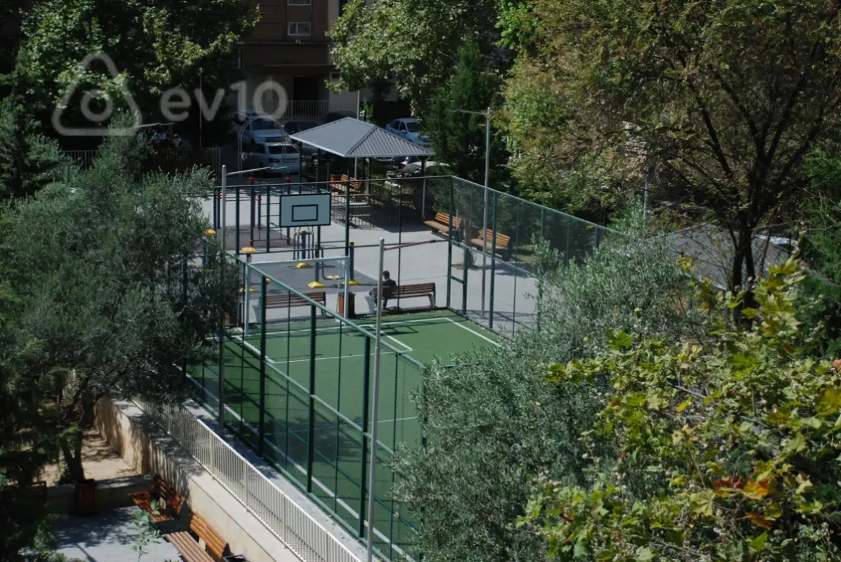 Satılır 2 otaqlı köhnə tikili 48 m²