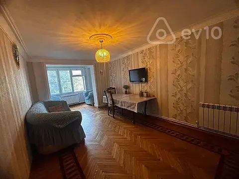 Kirayə verilir 3 otaqlı köhnə tikili 110 m² — Bakı, Nərimanov 3 otaq 110.00 m²