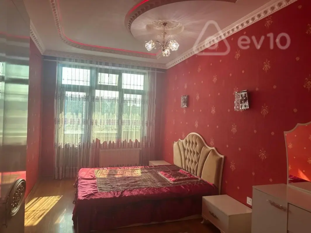 Kirayə verilir 2 otaqlı yeni tikili 80 m²