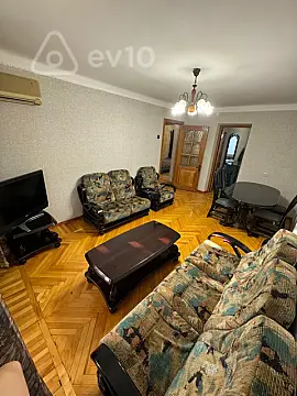 Kirayə verilir 3 otaqlı köhnə tikili 75 m² — Bakı, Nəsimi 3 otaq 75.00 m²