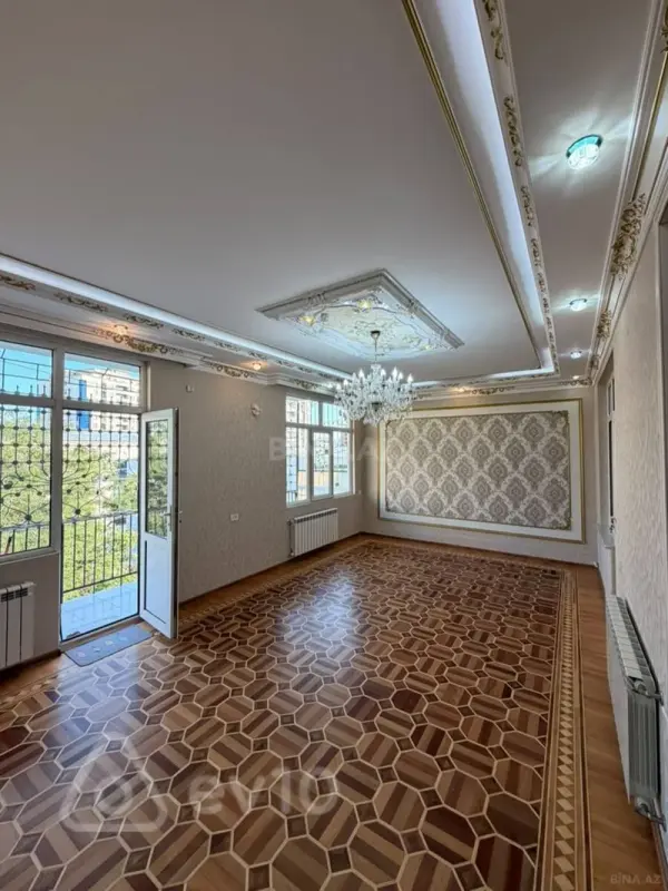 Kirayə verilir 4 otaqlı köhnə tikili 140 m²