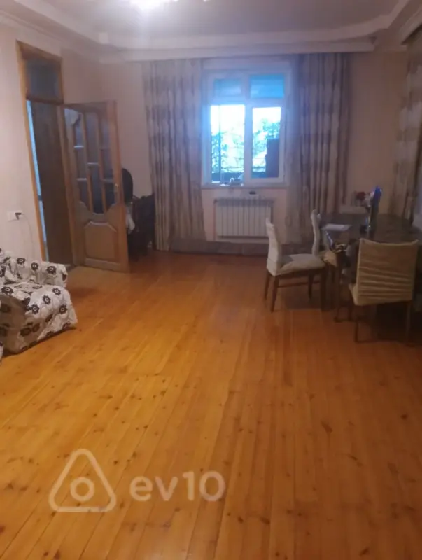 Kirayə verilir 2 otaqlı həyət evi 75 m²