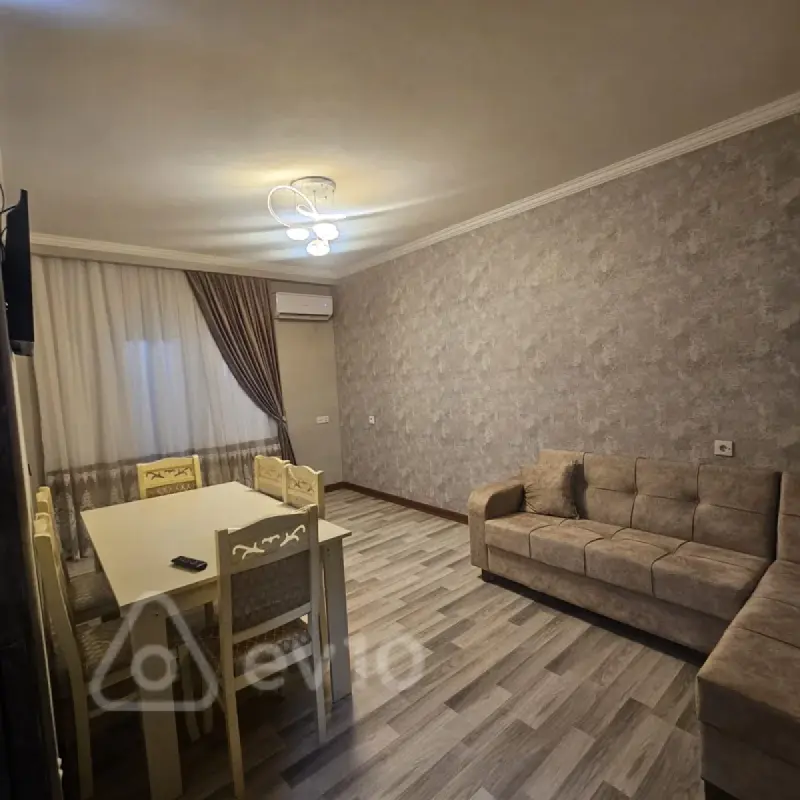 Satılır 3 otaqlı köhnə tikili 70 m²