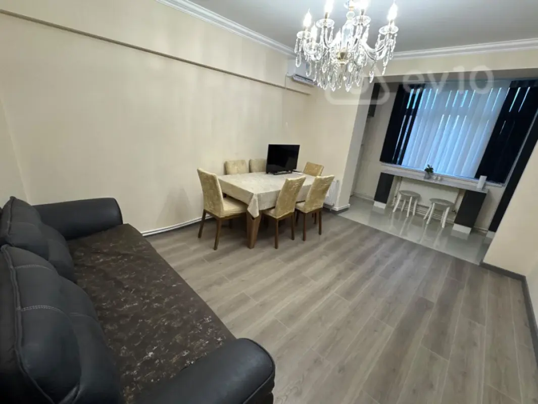 Kirayə verilir 3 otaqlı köhnə tikili 70 m²
