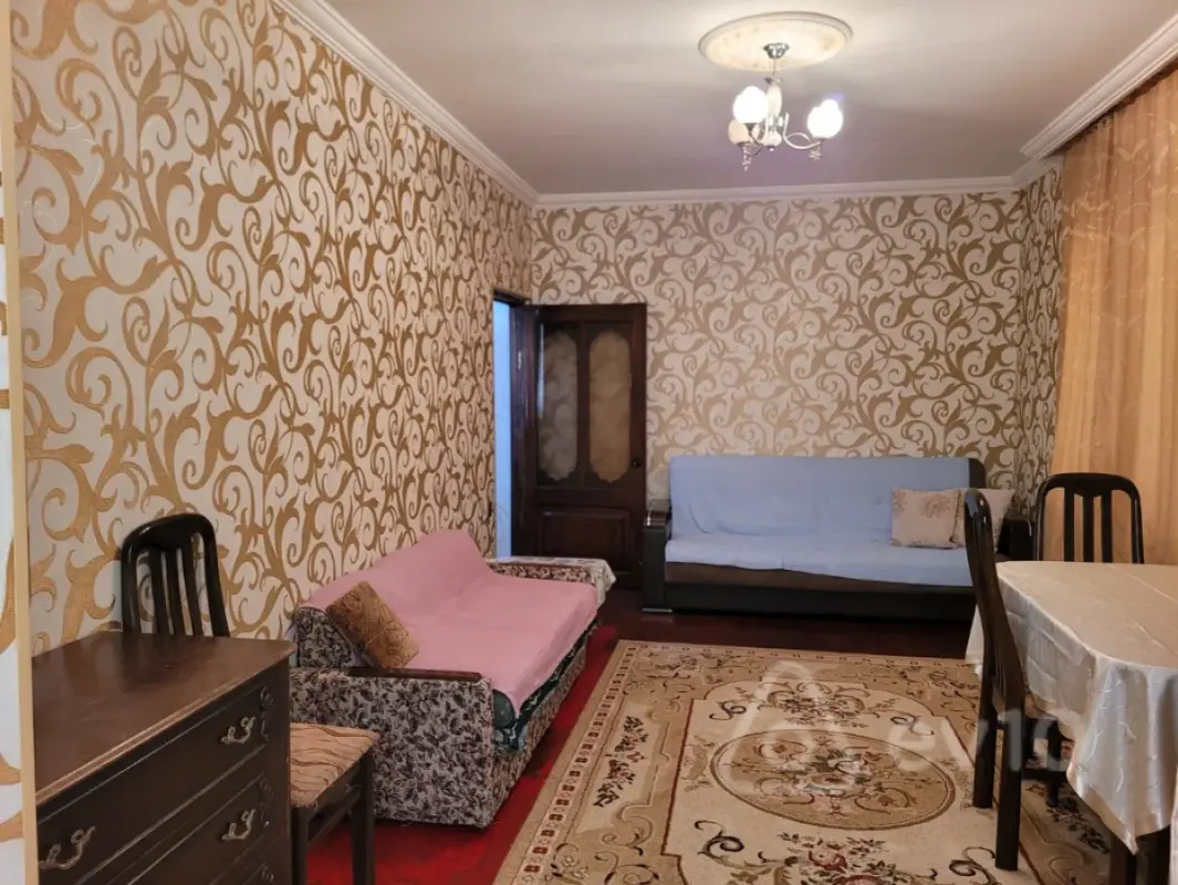 Kirayə verilir 2 otaqlı köhnə tikili 56 m²