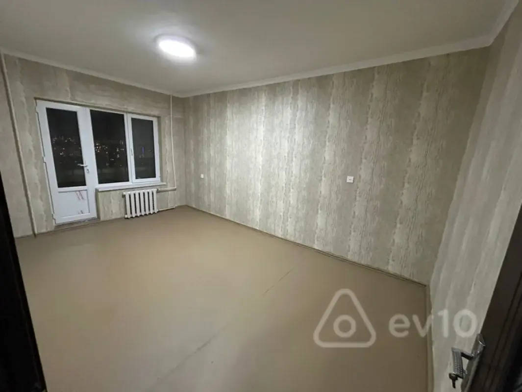Kirayə verilir 3 otaqlı köhnə tikili 75 m²