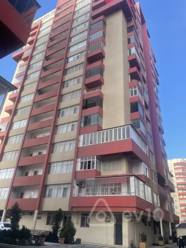 Satılır 4 otaqlı yeni tikili 147 m²