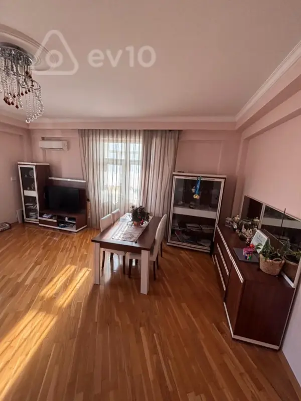 Kirayə verilir 3 otaqlı yeni tikili 124 m²