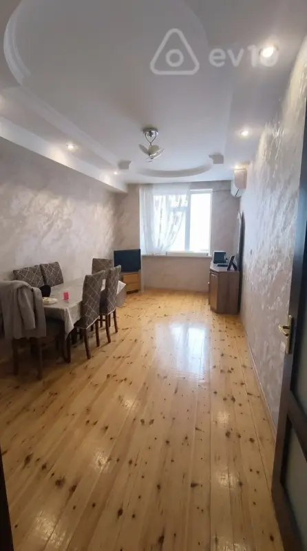 Kirayə verilir 2 otaqlı yeni tikili 75 m²