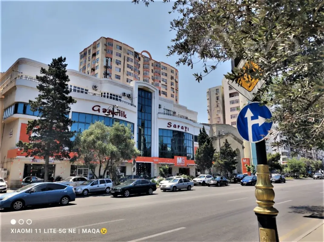 Kirayə verilir 2 otaqlı köhnə tikili 60 m²