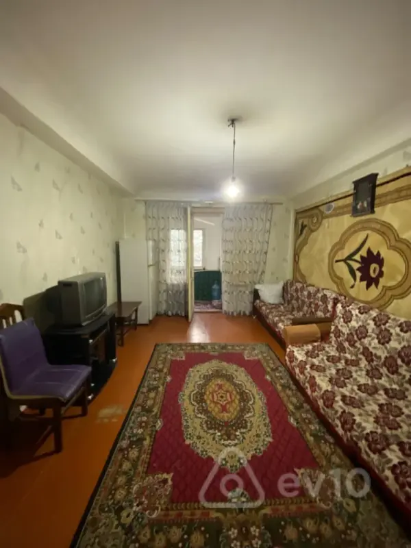 Satılır 1 otaqlı köhnə tikili 20 m²