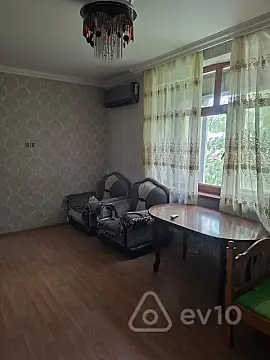 Kirayə verilir 2 otaqlı köhnə tikili 60 m² — Xırdalan 2 otaq 60.00 m²