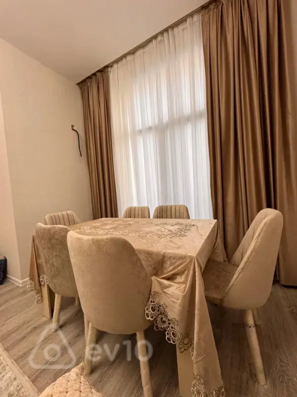 Kirayə verilir 2 otaqlı yeni tikili 66 m²