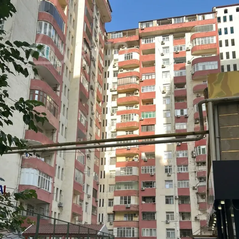 Kirayə verilir 3 otaqlı yeni tikili 85 m²
