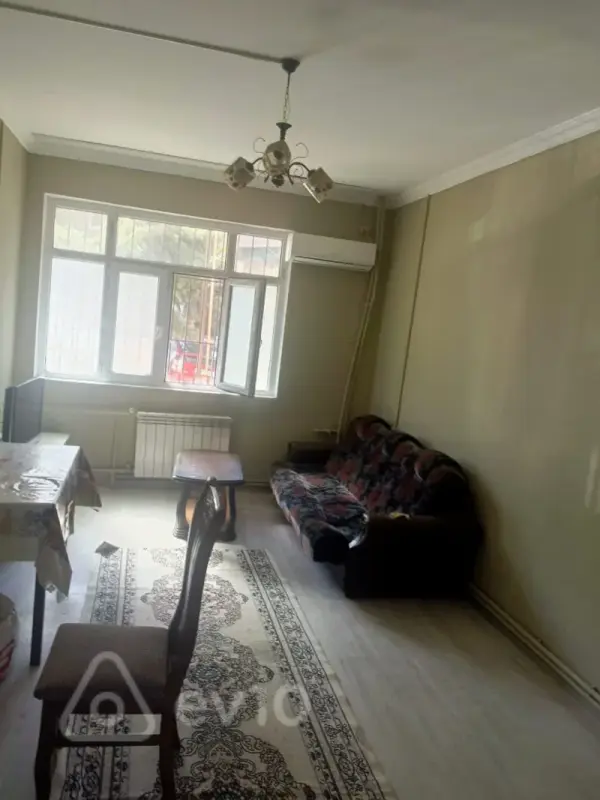 Kirayə verilir 2 otaqlı köhnə tikili 45 m²