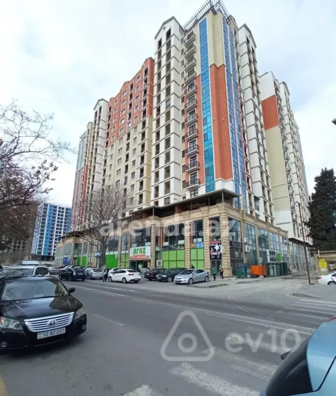 Satılır 2 otaqlı yeni tikili 75 m²