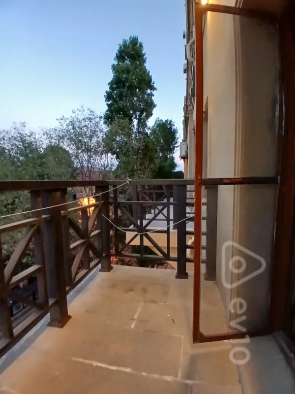 Satılır 2 otaqlı köhnə tikili 58 m²