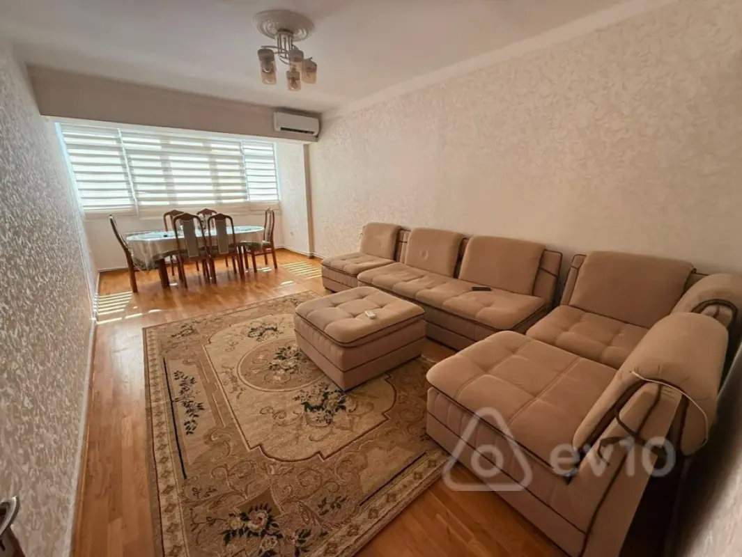 Kirayə verilir 2 otaqlı köhnə tikili 60 m²