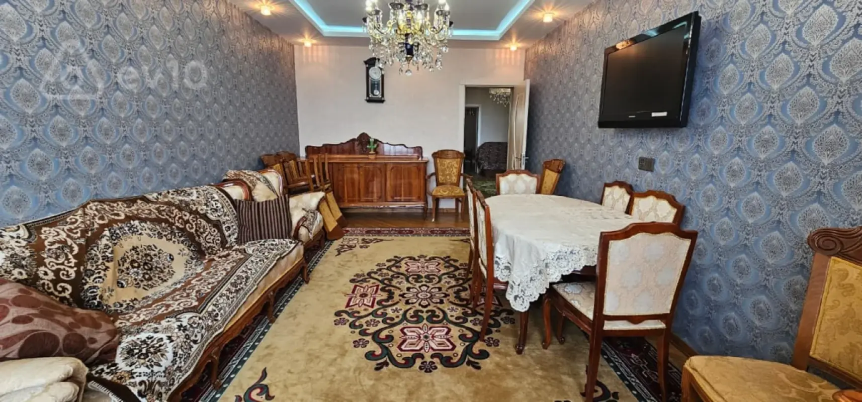 Kirayə verilir 3 otaqlı yeni tikili 140 m²