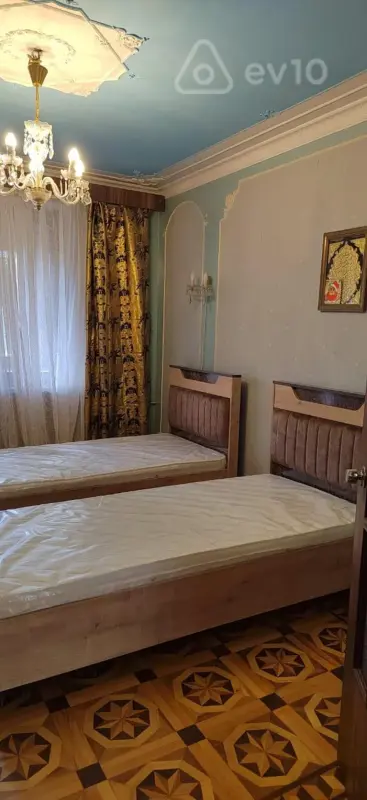 Kirayə verilir 3 otaqlı köhnə tikili 90 m²