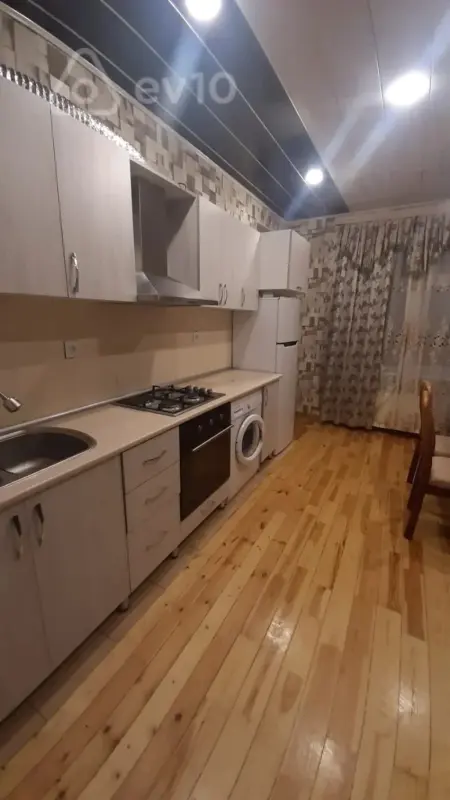 Kirayə verilir 2 otaqlı yeni tikili 80 m²