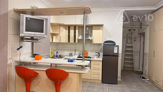 Kirayə verilir 3 otaqlı köhnə tikili 62 m² — Bakı, Səbail 3 otaq 62.00 m²