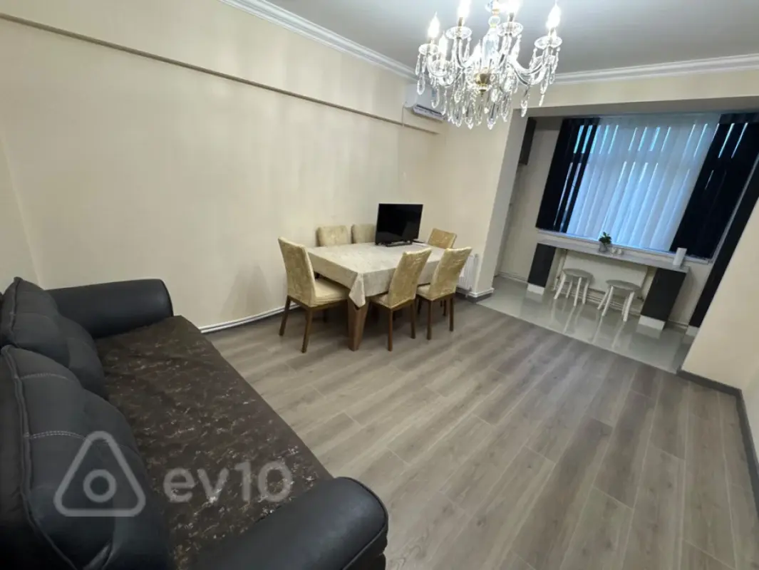 Kirayə verilir 3 otaqlı köhnə tikili 80 m²