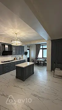 Kirayə verilir 4 otaqlı yeni tikili 200 m² — Bakı, Nəsimi 4 otaq 200.00 m²