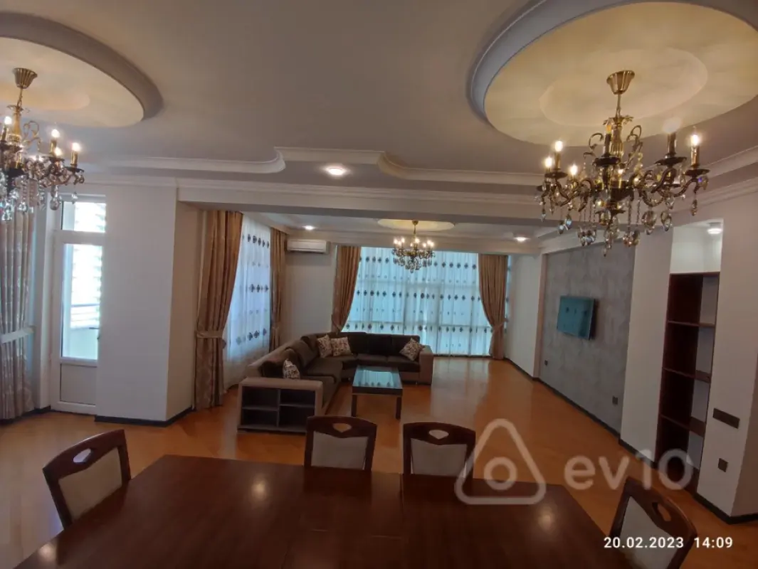 Satılır 4 otaqlı yeni tikili 190 m²