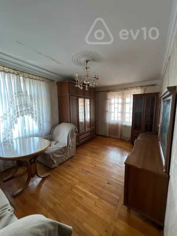 Kirayə verilir 1 otaqlı köhnə tikili 45 m²