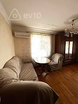 Kirayə verilir 1 otaqlı köhnə tikili 42 m² — Bakı, Nizami 1 otaq 42.00 m²
