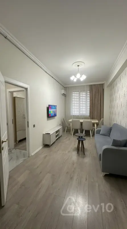 Kirayə verilir 2 otaqlı yeni tikili 65 m²