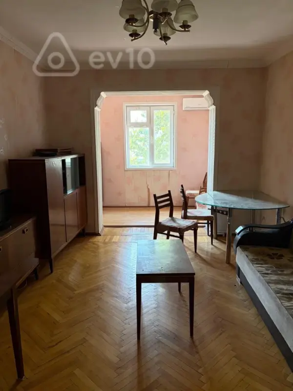 Kirayə verilir 3 otaqlı köhnə tikili 75 m²