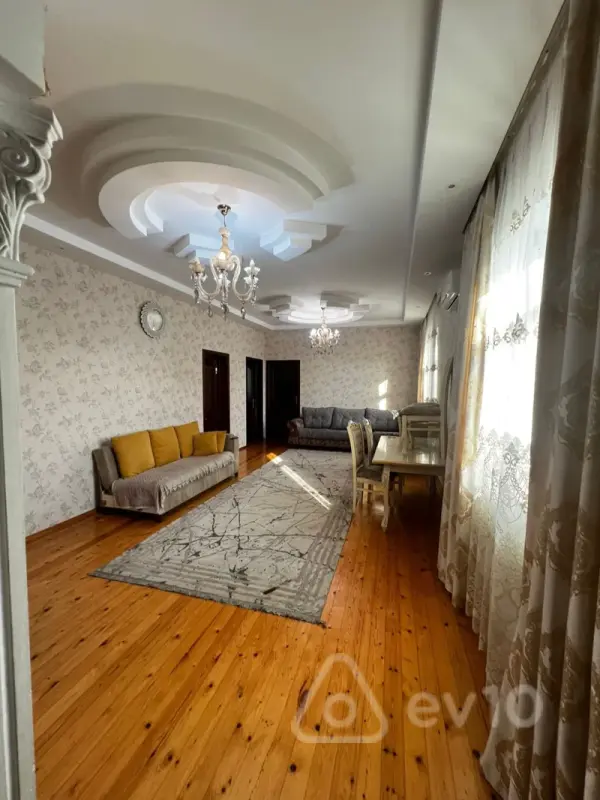 Kirayə verilir 4 otaqlı həyət evi 183 m²