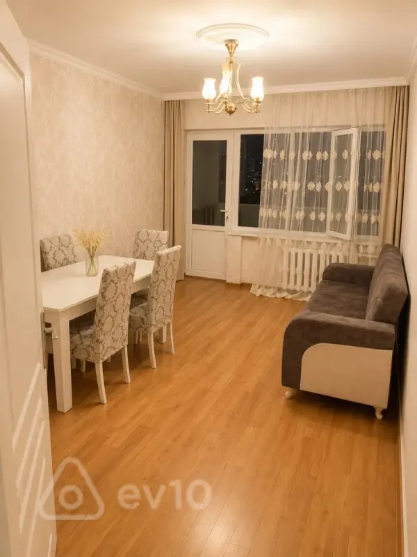 Kirayə verilir 2 otaqlı köhnə tikili 70 m²