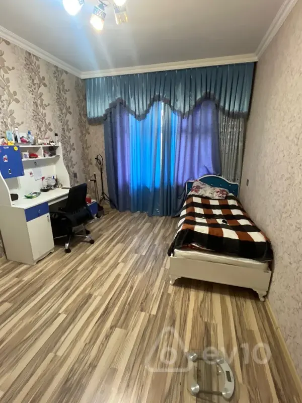 Kirayə verilir 3 otaqlı köhnə tikili 65 m²