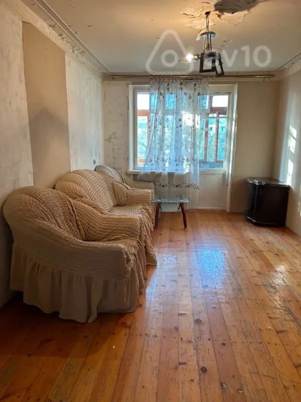 Kirayə verilir 2 otaqlı köhnə tikili 60 m²