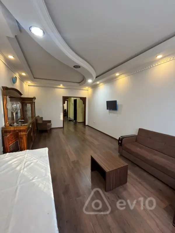 Kirayə verilir 3 otaqlı yeni tikili 125 m²