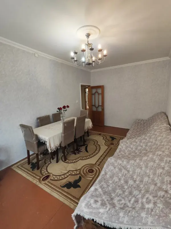 Kirayə verilir 3 otaqlı köhnə tikili 80 m²
