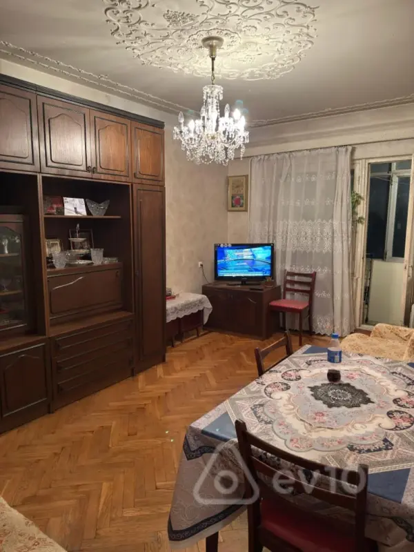 Satılır 3 otaqlı köhnə tikili 80 m²