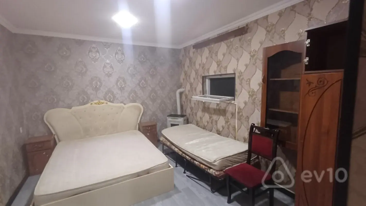 Kirayə verilir 2 otaqlı həyət evi 44 m²