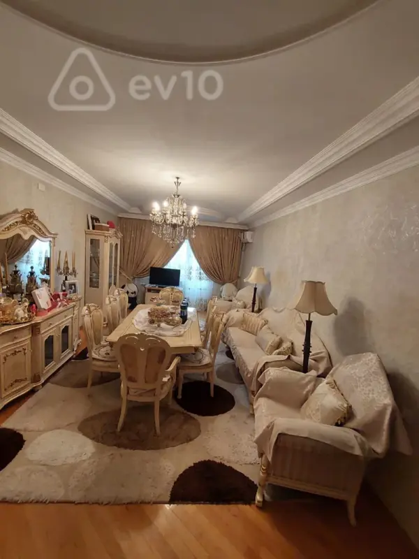 Satılır 3 otaqlı yeni tikili 110 m²