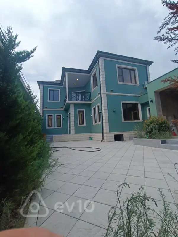 Satılır 4 otaqlı həyət evi 150 m²
