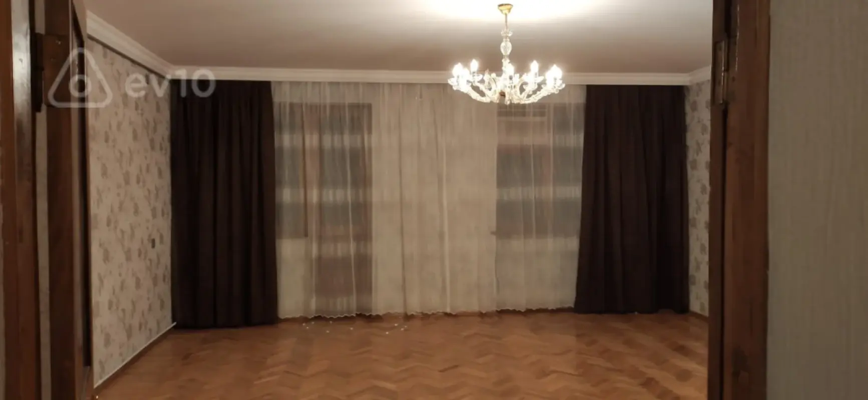 Satılır 2 otaqlı köhnə tikili 58 m²